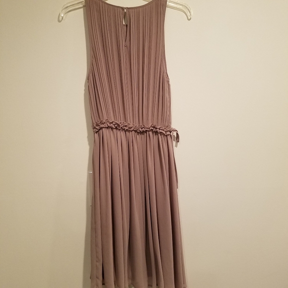 NWT H & M Pleated Mauve Chiffon Dress Sz 4 - Picture 4 of 6